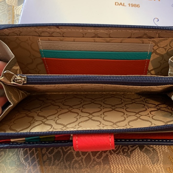 Italian Danielamoda leather wallet - Picture 4 of 9